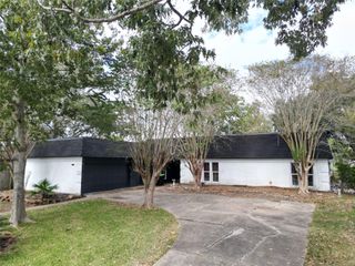2222 N Fountain Valley Drive, Missouri City, TX 77459