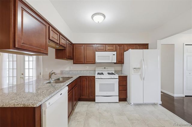 34236 Rockford Road, Sterling Heights, MI 48312