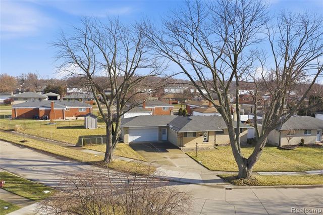 34236 Rockford Road, Sterling Heights, MI 48312