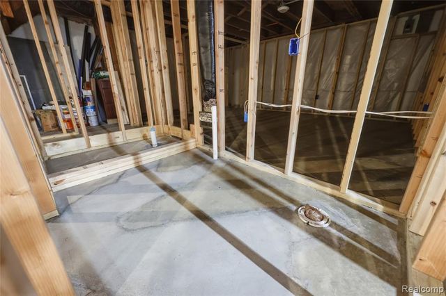 34236 Rockford Road, Sterling Heights, MI 48312