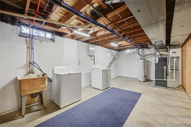 34236 Rockford Road, Sterling Heights, MI 48312