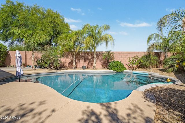 33370 N ROADRUNNER Lane, San Tan Valley, AZ 85144