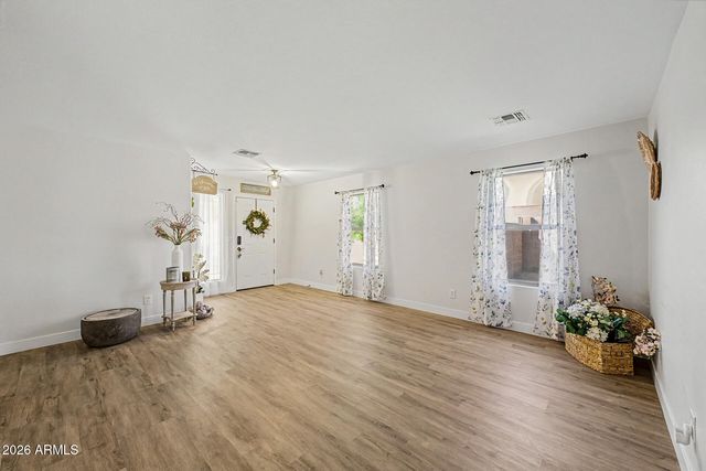 33370 N ROADRUNNER Lane, San Tan Valley, AZ 85144