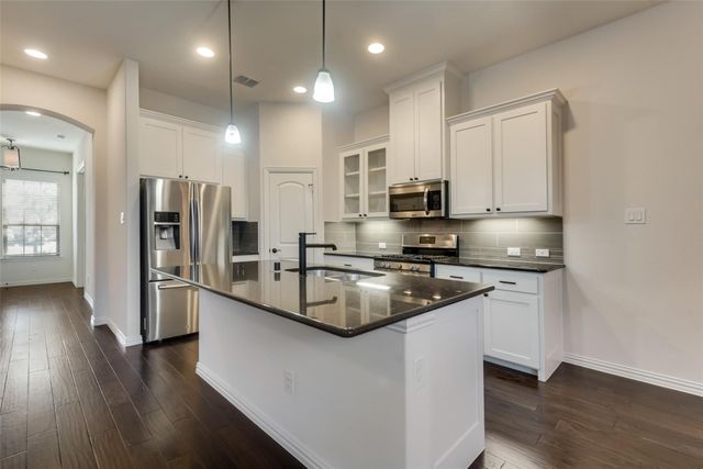 225 E Spring Valley Road, Richardson, TX 75081