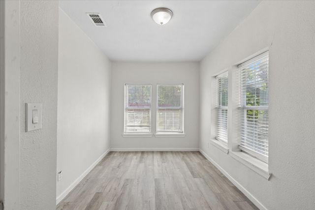 2612 Harwood Street, Fort Worth, TX 76103