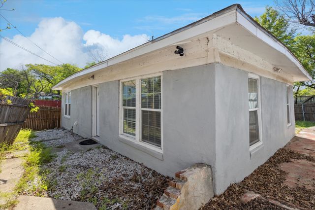 2612 Harwood Street, Fort Worth, TX 76103