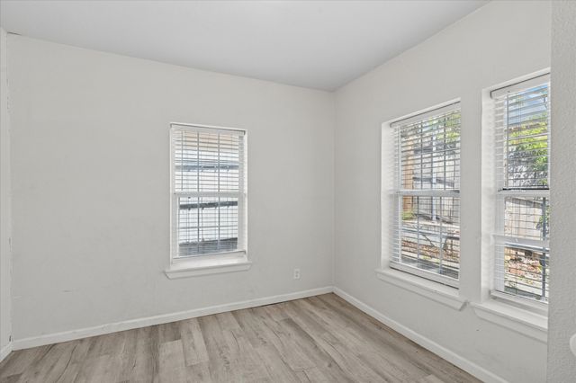 2612 Harwood Street, Fort Worth, TX 76103