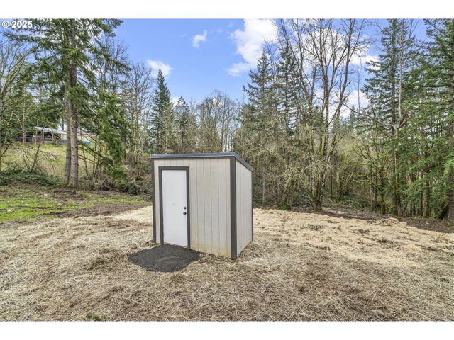 231 HOLCOMB SPUR Rd, Kelso, WA 98626