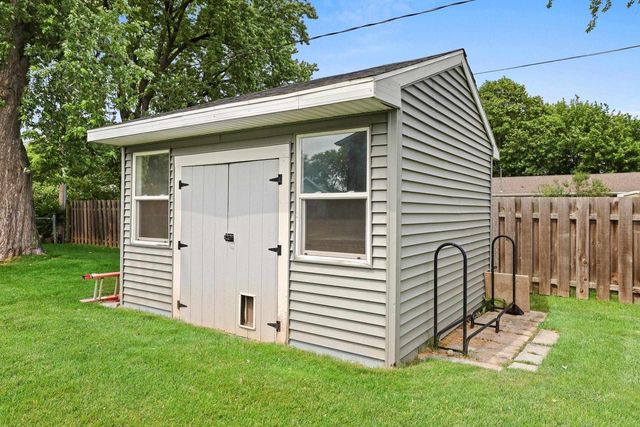 1248 APRIL LANE, Green Bay, WI 54304