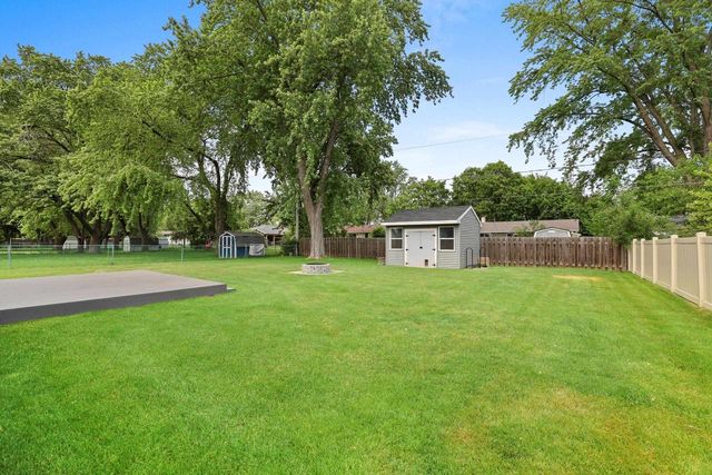 1248 APRIL LANE, Green Bay, WI 54304