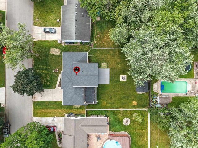 1248 APRIL LANE, Green Bay, WI 54304
