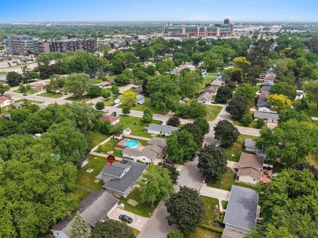 1248 APRIL LANE, Green Bay, WI 54304