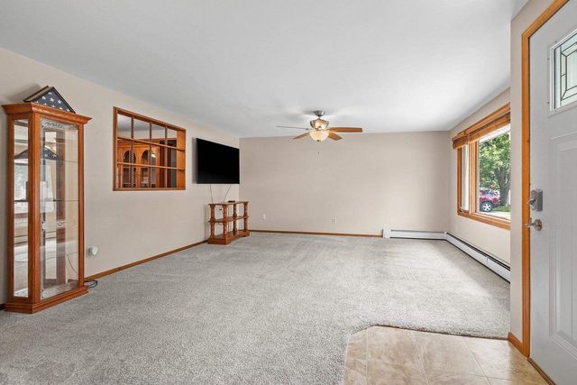 1248 APRIL LANE, Green Bay, WI 54304