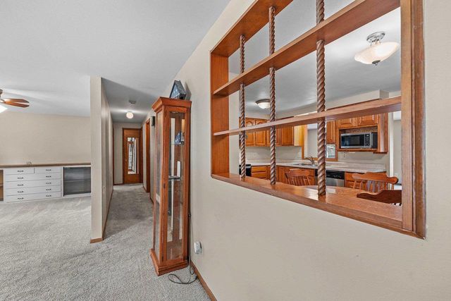 1248 APRIL LANE, Green Bay, WI 54304
