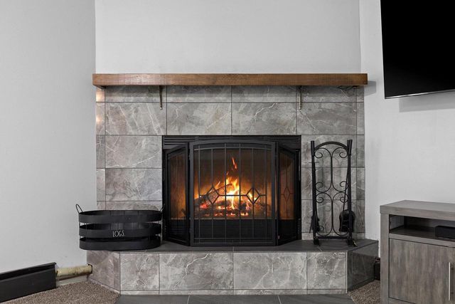 1248 APRIL LANE, Green Bay, WI 54304