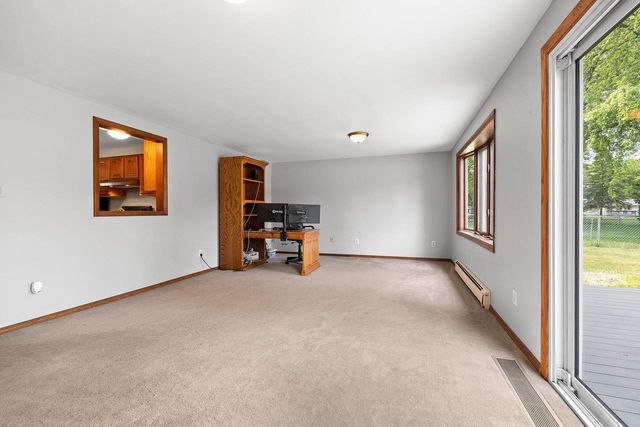 1248 APRIL LANE, Green Bay, WI 54304