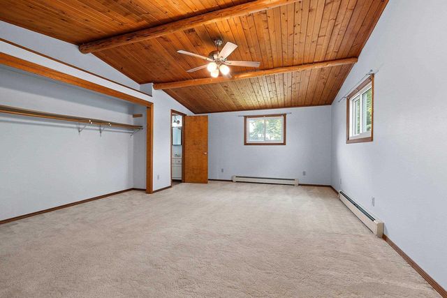 1248 APRIL LANE, Green Bay, WI 54304