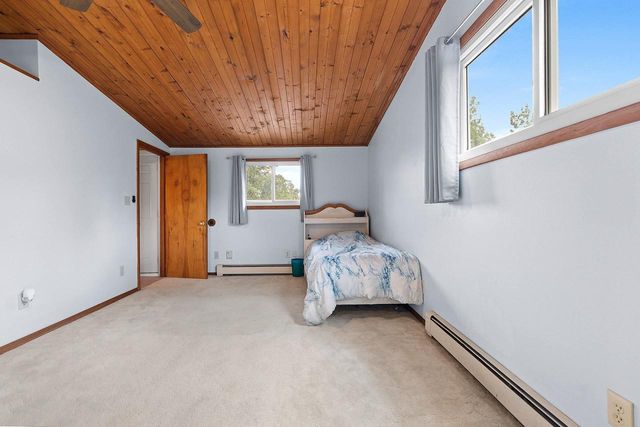1248 APRIL LANE, Green Bay, WI 54304