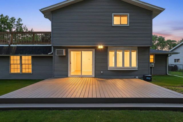 1248 APRIL LANE, Green Bay, WI 54304