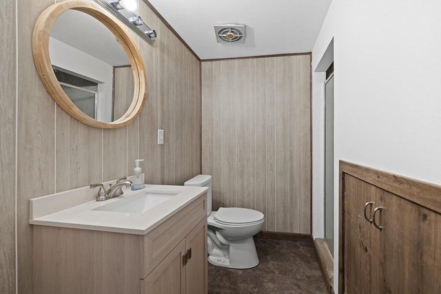 1248 APRIL LANE, Green Bay, WI 54304