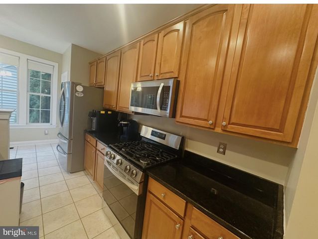 51 MALSBURY ST, Robbinsville, NJ 08691