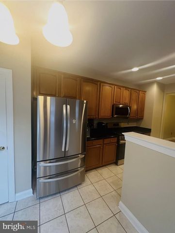 51 MALSBURY ST, Robbinsville, NJ 08691