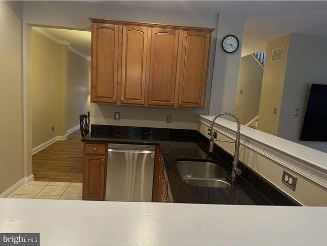 51 MALSBURY ST, Robbinsville, NJ 08691