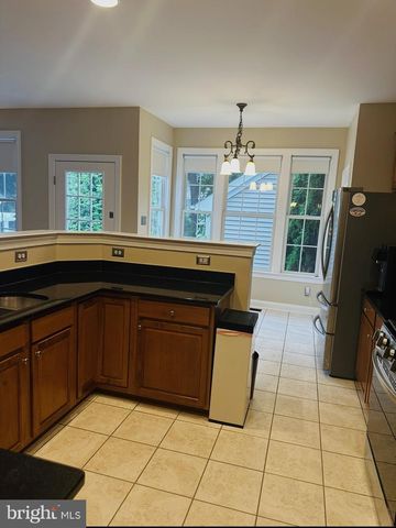 51 MALSBURY ST, Robbinsville, NJ 08691