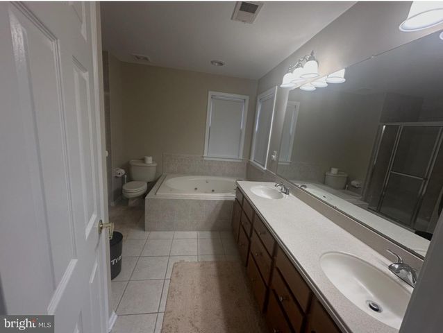 51 MALSBURY ST, Robbinsville, NJ 08691