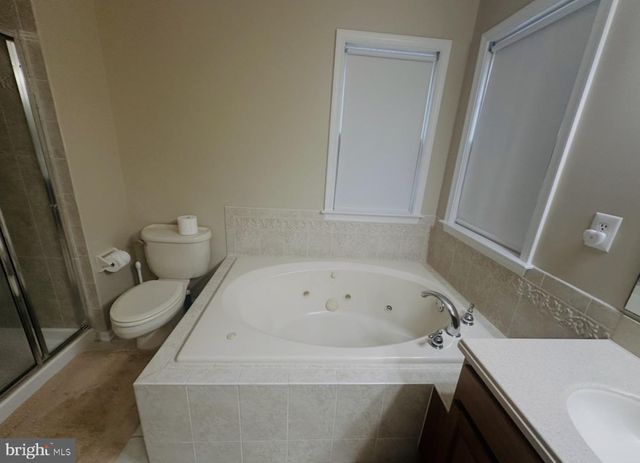 51 MALSBURY ST, Robbinsville, NJ 08691