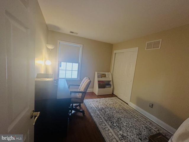 51 MALSBURY ST, Robbinsville, NJ 08691