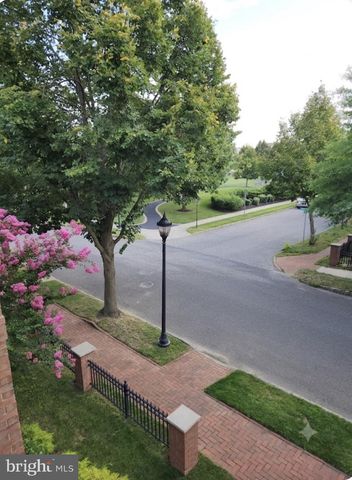 51 MALSBURY ST, Robbinsville, NJ 08691