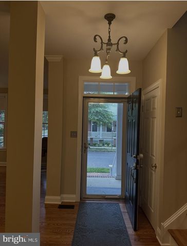 51 MALSBURY ST, Robbinsville, NJ 08691