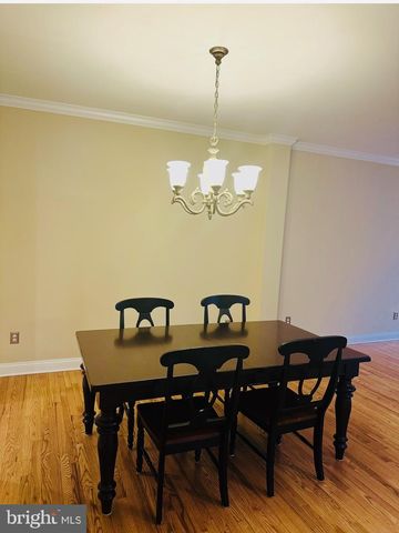 51 MALSBURY ST, Robbinsville, NJ 08691
