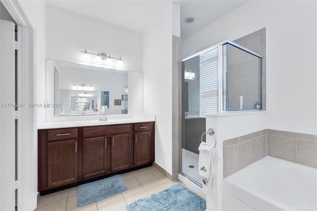 4190 NE 20th St, Homestead, FL 33033