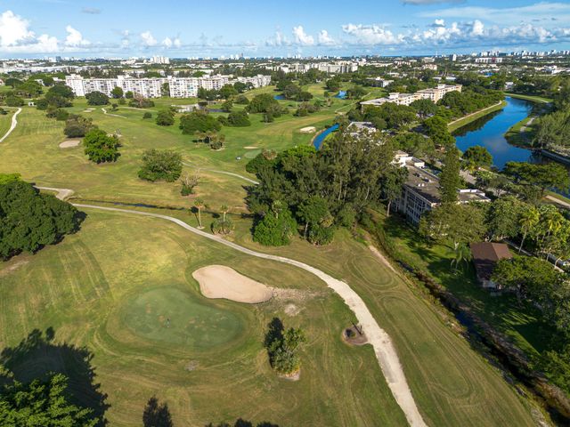 3051 S Palm Aire Drive Unit 308, Pompano Beach, FL 33069