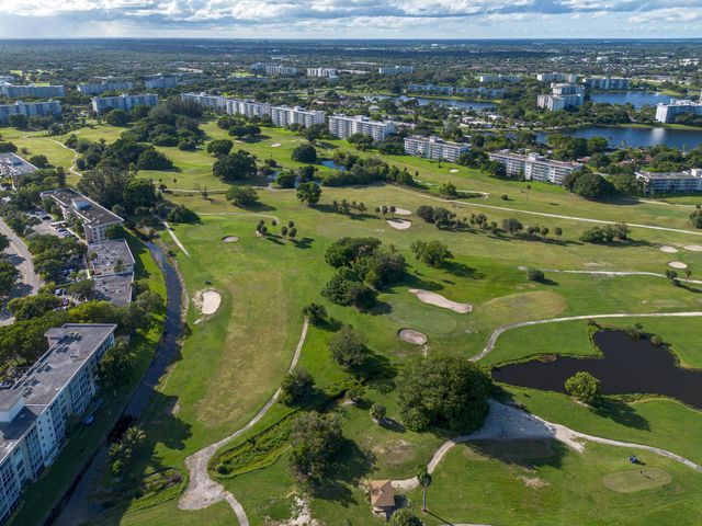 3051 S Palm Aire Drive Unit 308, Pompano Beach, FL 33069