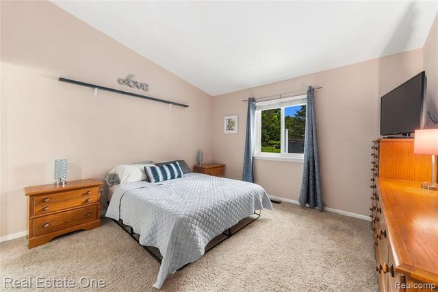 290 Hyatt Lane, Linden, MI 48451