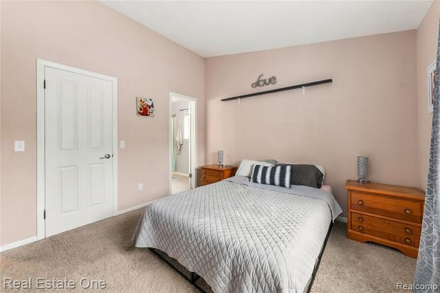 290 Hyatt Lane, Linden, MI 48451