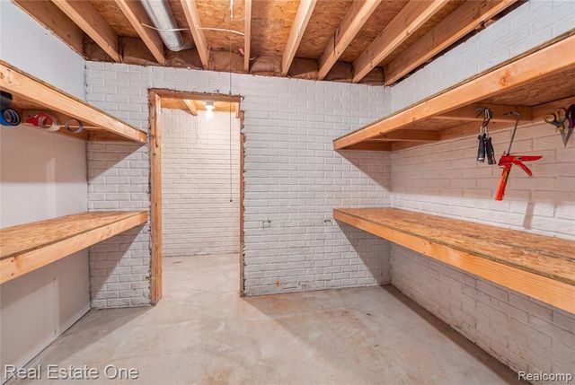 290 Hyatt Lane, Linden, MI 48451