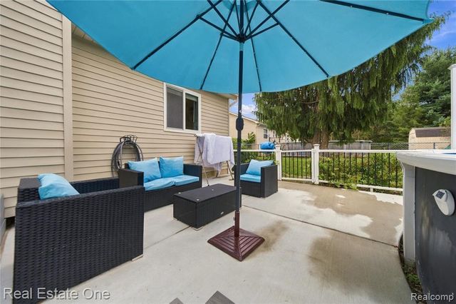 290 Hyatt Lane, Linden, MI 48451