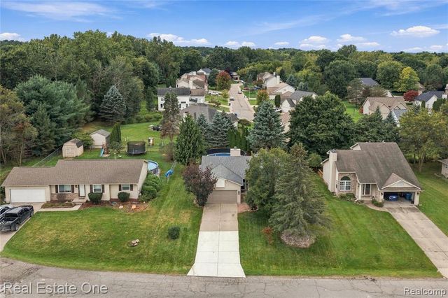 290 Hyatt Lane, Linden, MI 48451