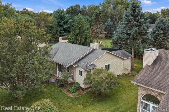 290 Hyatt Lane, Linden, MI 48451