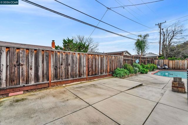 1548 1548 Dianda Dr, Concord, CA 94521