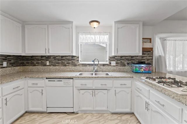 14610 Apple Valley, Apple Valley, CA 92307