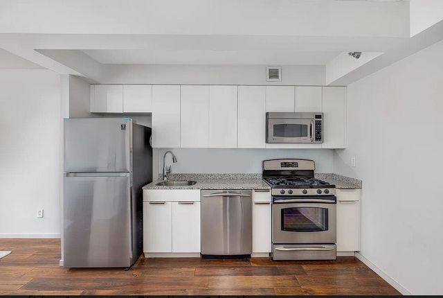 516 W 47th Street N-4D, New York City, NY 10036