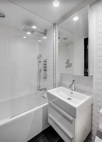 516 W 47th Street N-4D, New York City, NY 10036