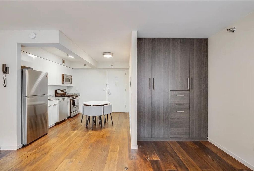 516 W 47th Street N-4D, New York City, NY 10036