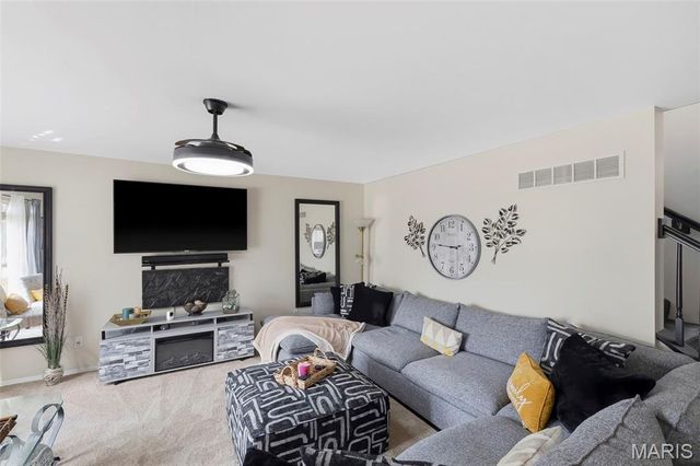 15412 Jost Main Street, Florissant, MO 63034