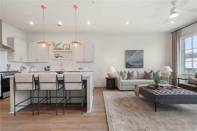 990 Bibbs Circle 34, Atlanta, GA 30318